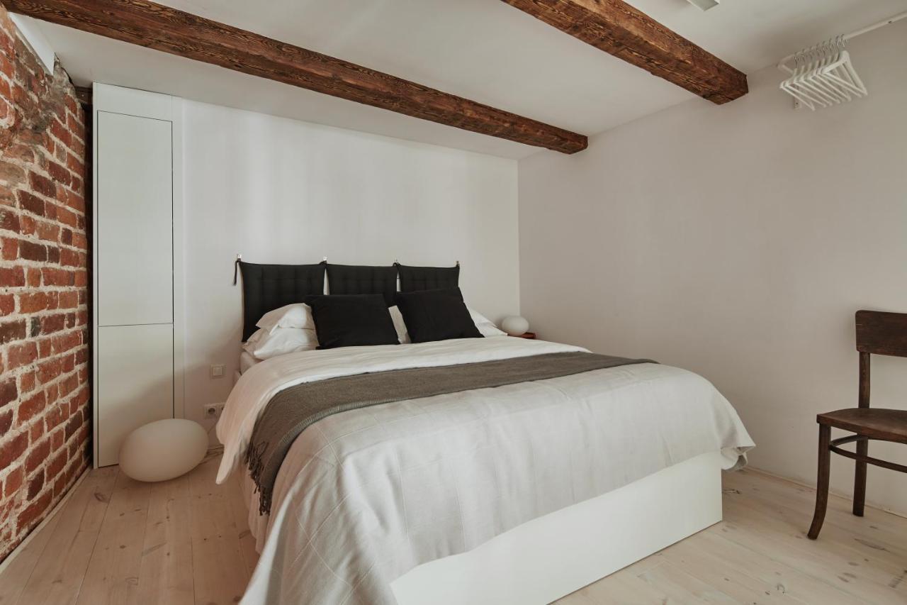 Old New - Prime Location On Main Square Apartment Krakow Bagian luar foto