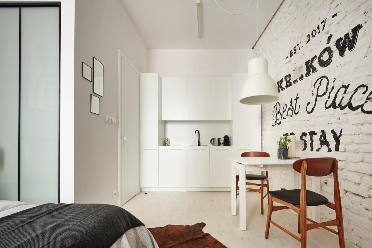 Old New - Prime Location On Main Square Apartment Krakow Bagian luar foto