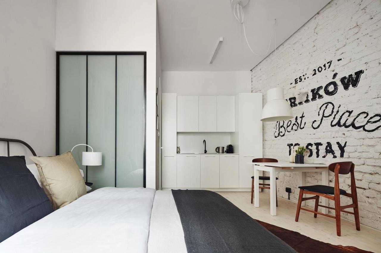 Old New - Prime Location On Main Square Apartment Krakow Bagian luar foto